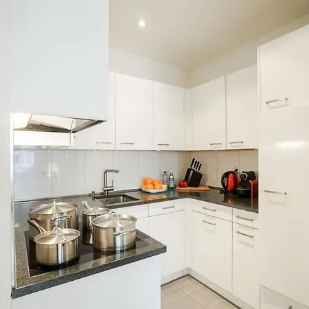 Apartment 2 In The Heart Of With Own Washing